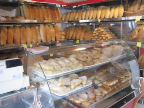 Самый популярный в Киеве хлебный магазин переехал на новое место
