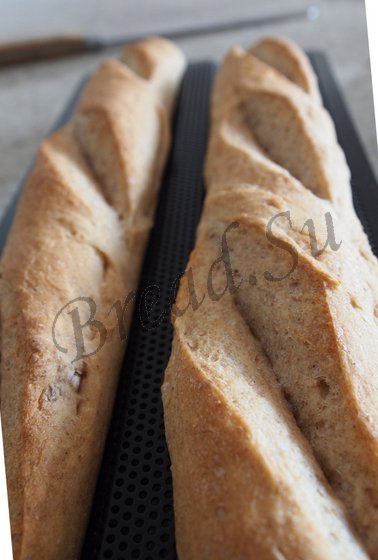 В Абакане производят новый сорт хлеба - с гайками.