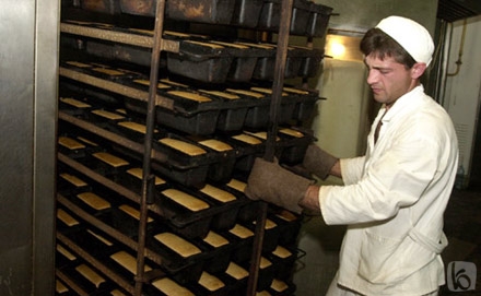 Красноярский губернатор обсудил с руководством Зеленогорского хлебозавода сохранение отпускной цены на хлеб