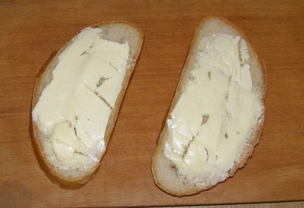 Хлеб с маслом за счет студентов