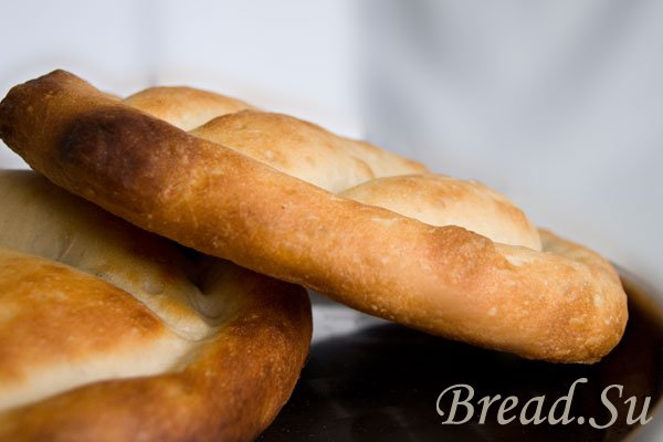 В Батайске пекут национальный хлеб