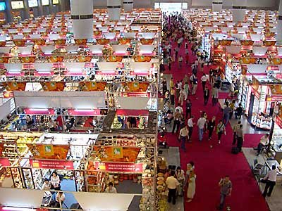 На выставке в Китае российские сладости и мед пользовались спросом