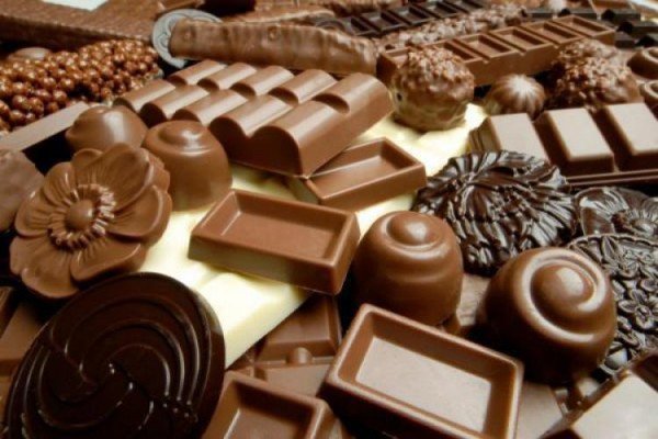 Импортных шоколадных конфет на российском рынке стало вдвое меньше