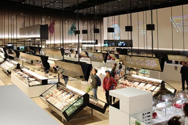 В городе Печчоли торговая сеть Соор открыла "супермаркет будущего"