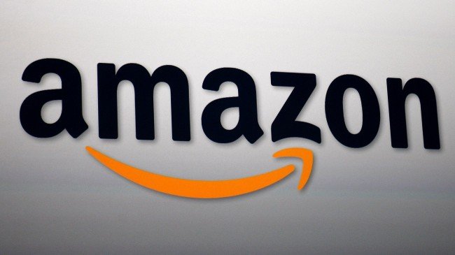 Компания Amazon выходит из Интернета в реальную торговлю